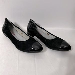 Sabrina’s Toe Cap Suede patent flats!